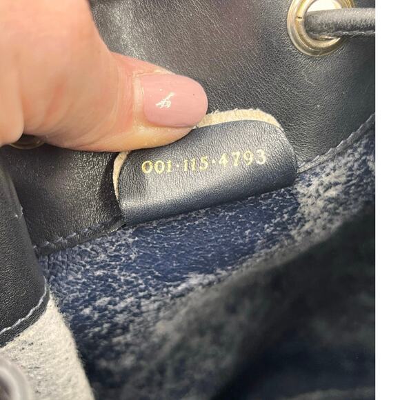 Gucci Italy Vintage 1980's GG Monogram Navy Gray Drawstring Bucket Bag - Picture 14 of 15